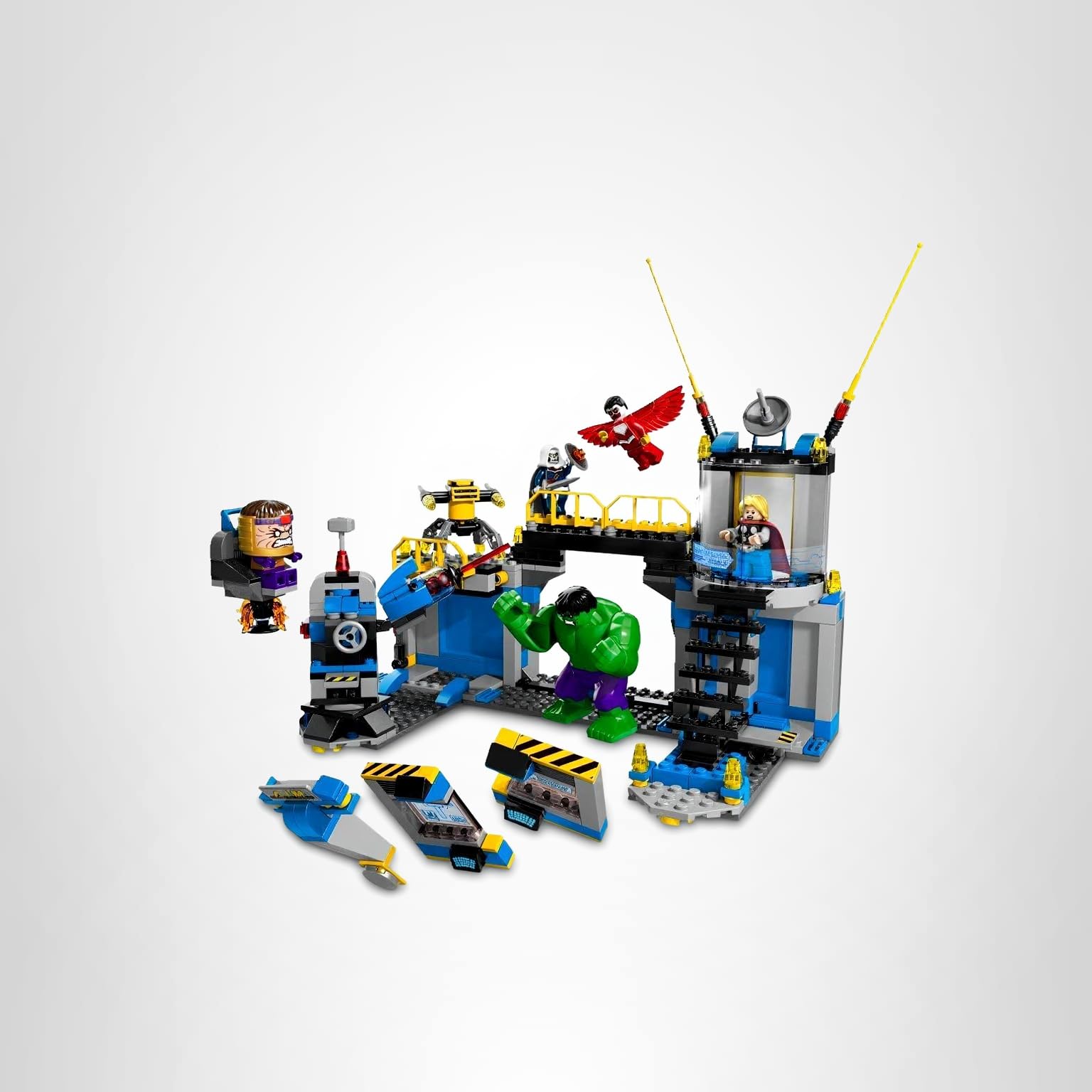 Amazon.com: Lego 76018 Superheroes Hulk Lab Smash : Toys & Games